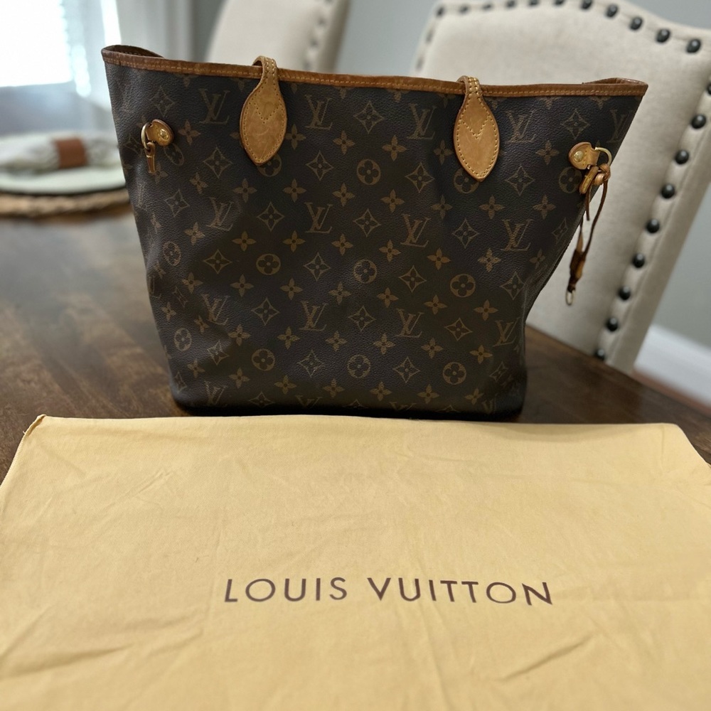Authentic Louis Vuitton Neverfull bag